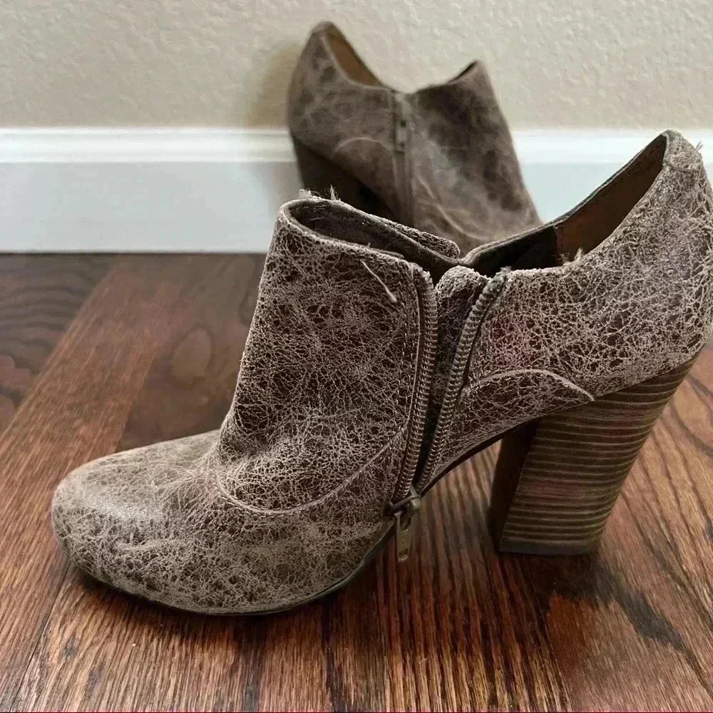 Seychelles Los Angeles Ankle Bootie Boots Brown Leather Women Size 7.5 Side Zip